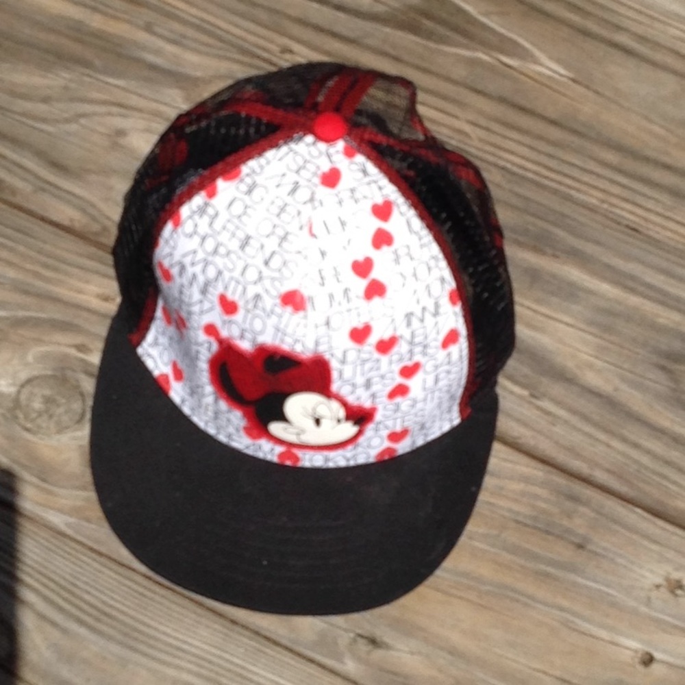 NWOT Disney’s Mini Mouse Hat, adult size